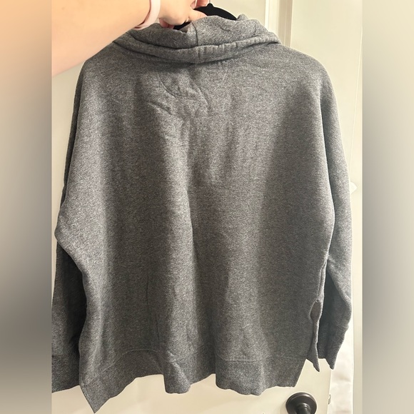 Calvin Klein Sweatshirt - Picture 5 of 5